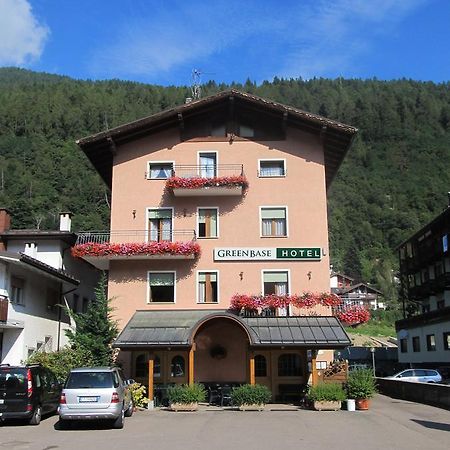 Green Base Hotel B&B Malè Kültér fotó