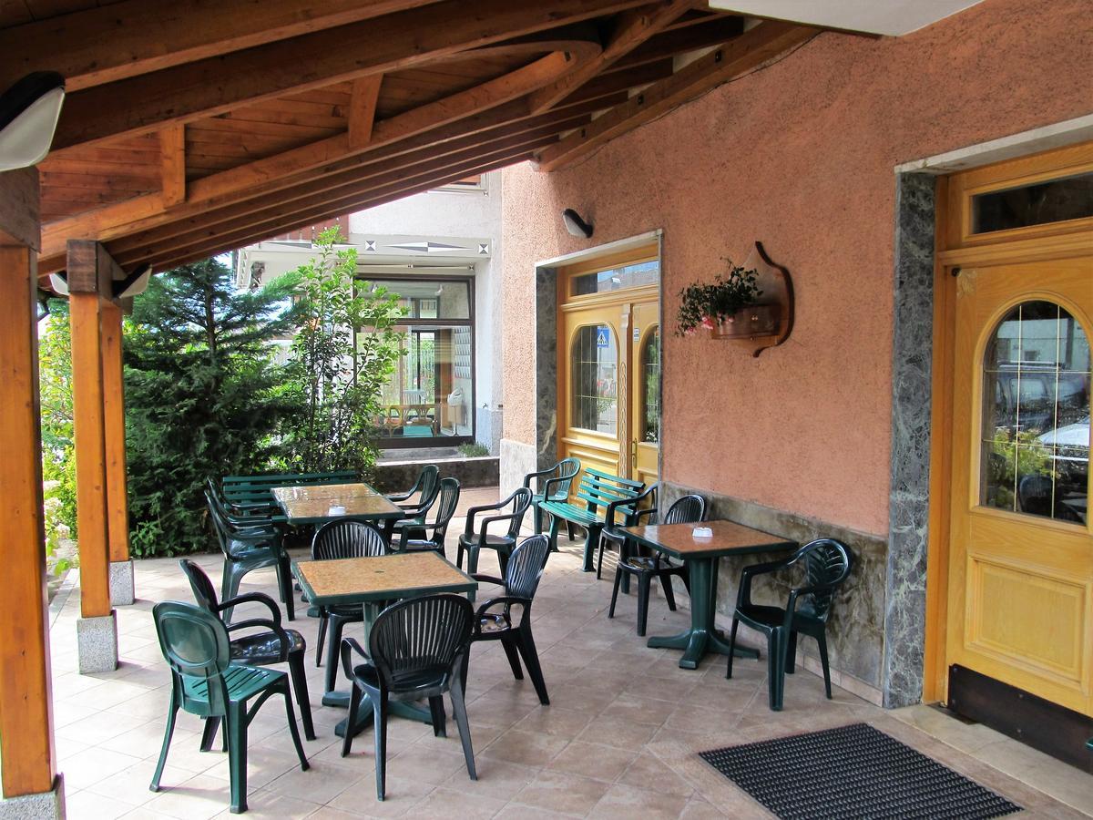 Green Base Hotel B&B Malè Kültér fotó